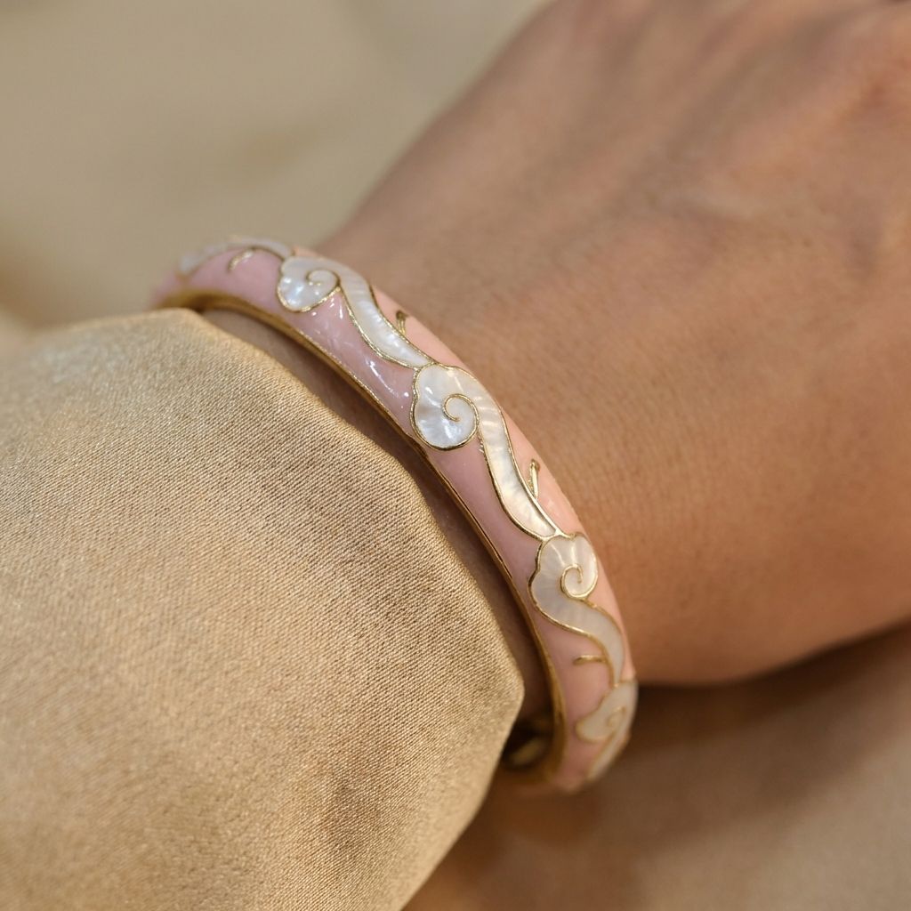 PREMIUM MENAKARI DESIGN SPIRAL PINK ENAMEL BANGLE ANTI TARNISH