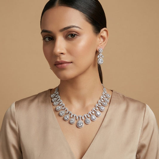 STUNNING WHITE AD NECKLACE SET