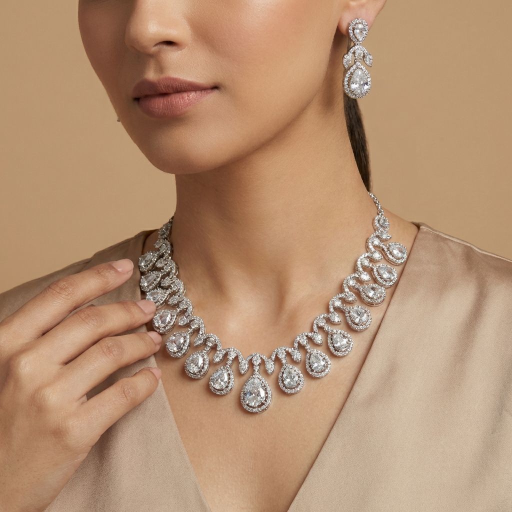 STUNNING WHITE AD NECKLACE SET