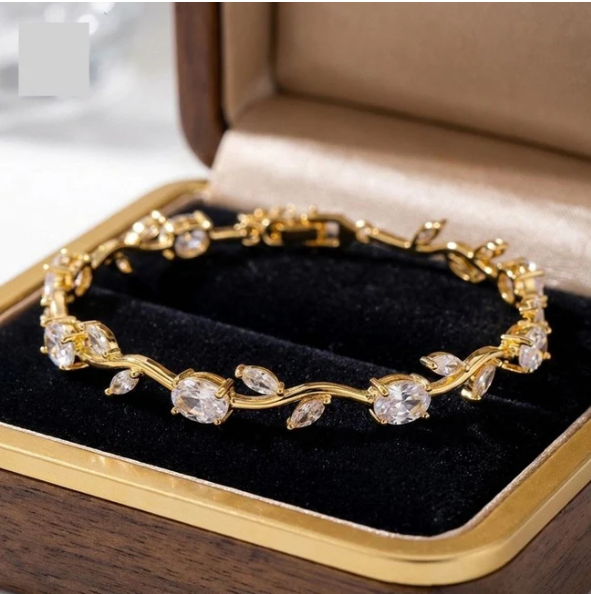 Premium Anti Tarnish Tulip Bracelet